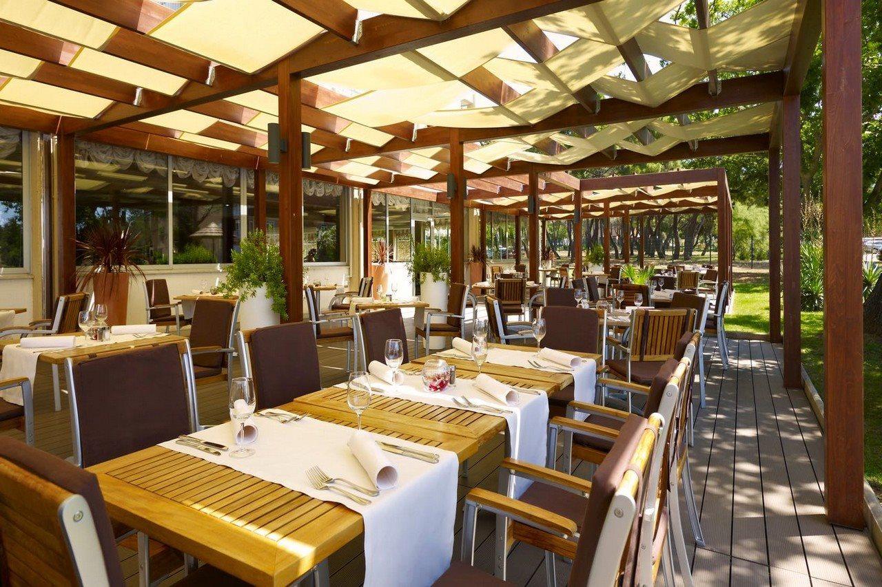 Arena Hotel 梅杜林 外观 照片